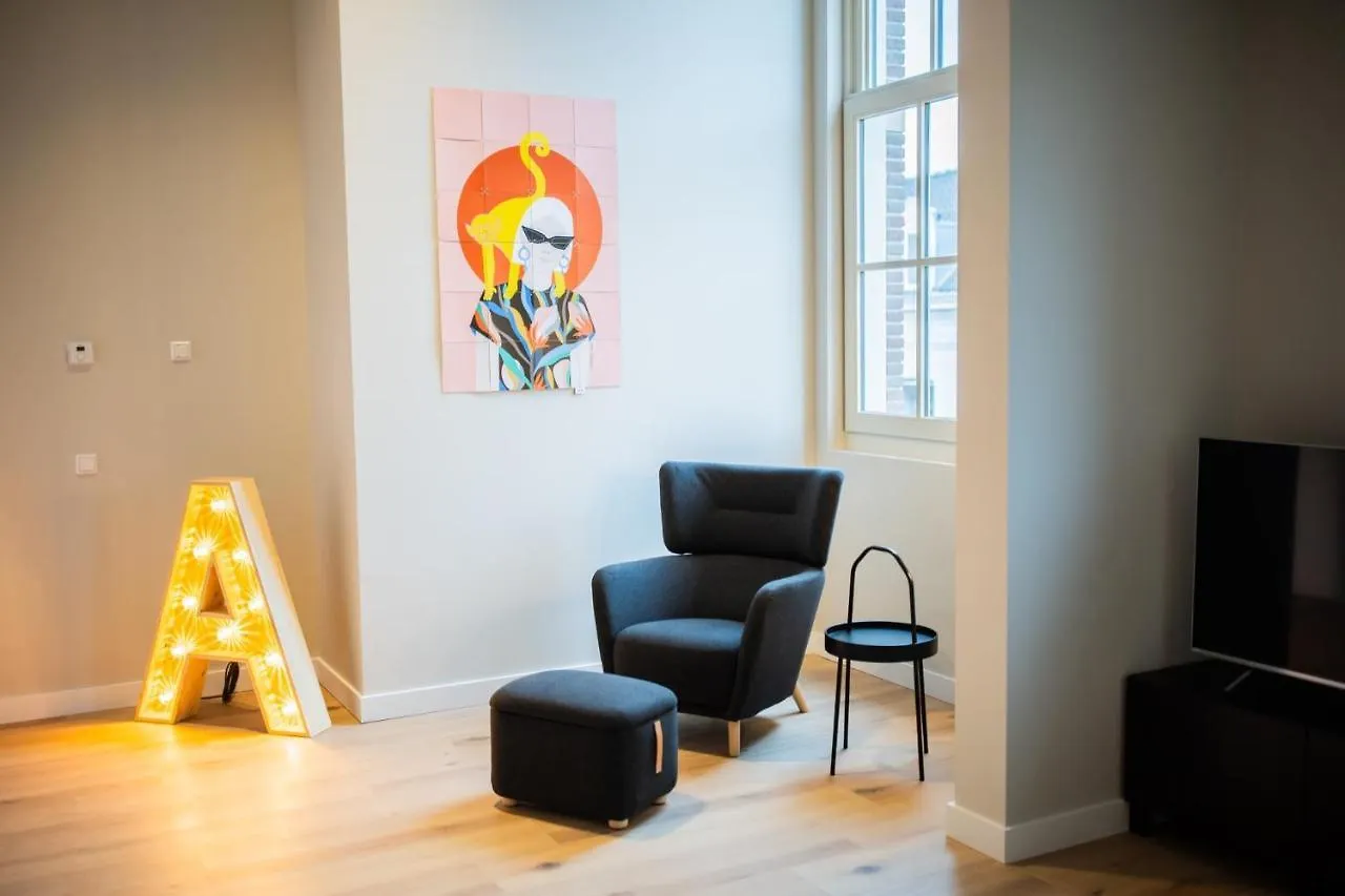 Ample 3 Bedroom Apartment Rotterdam