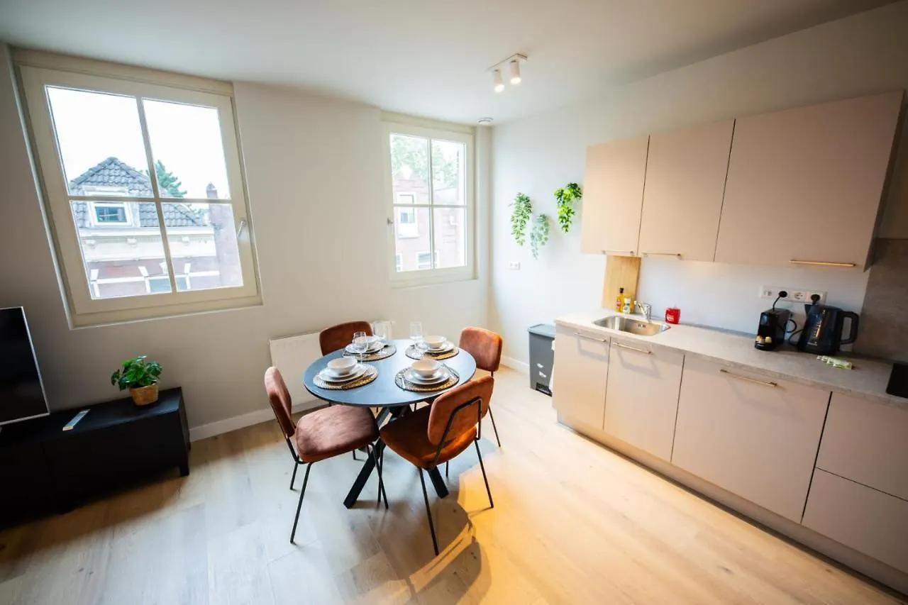 Ample 3 Bedroom Apartment Rotterdam