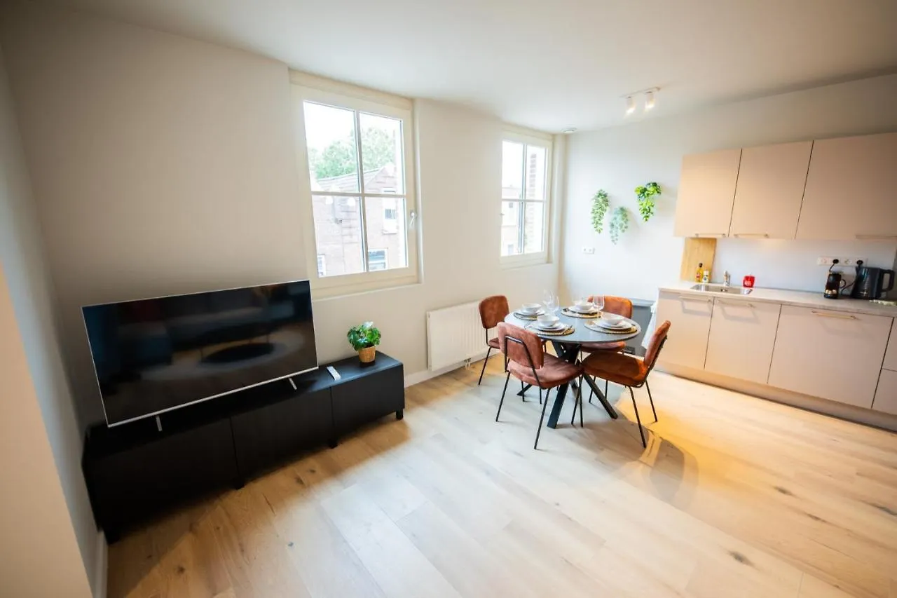 Ample 3 Bedroom Apartment Rotterdam