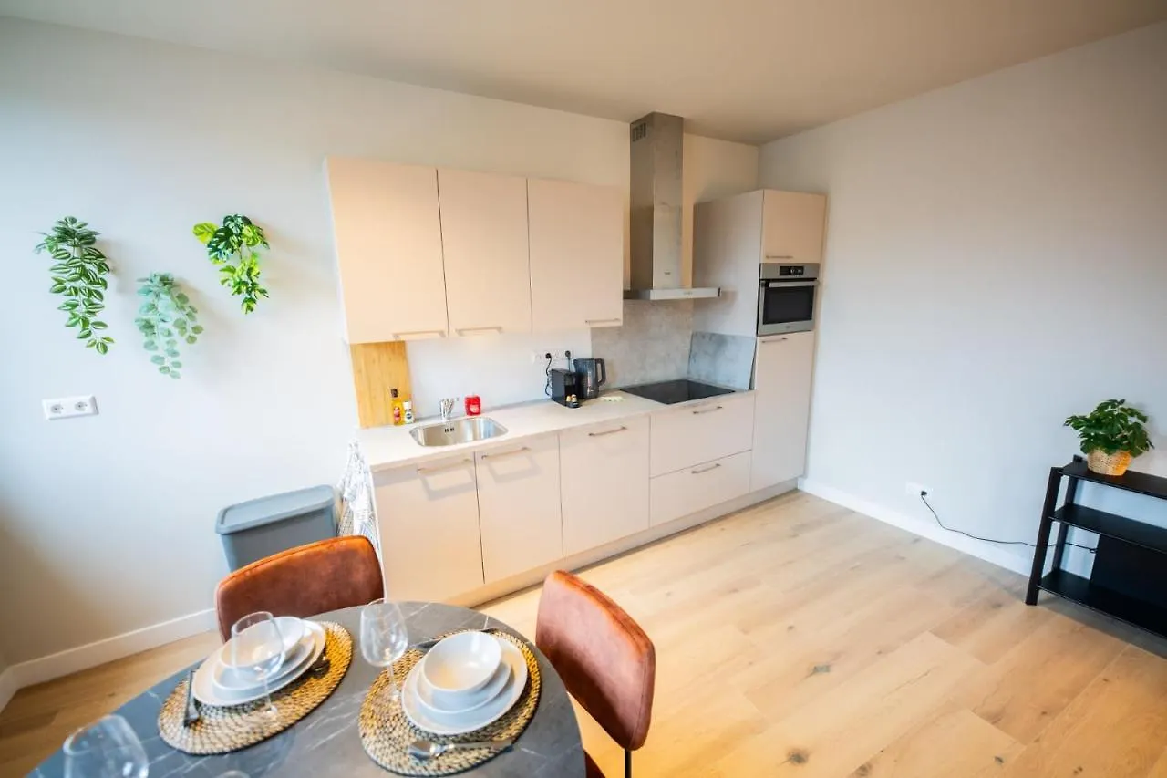 Ample 3 Bedroom Apartment Rotterdam