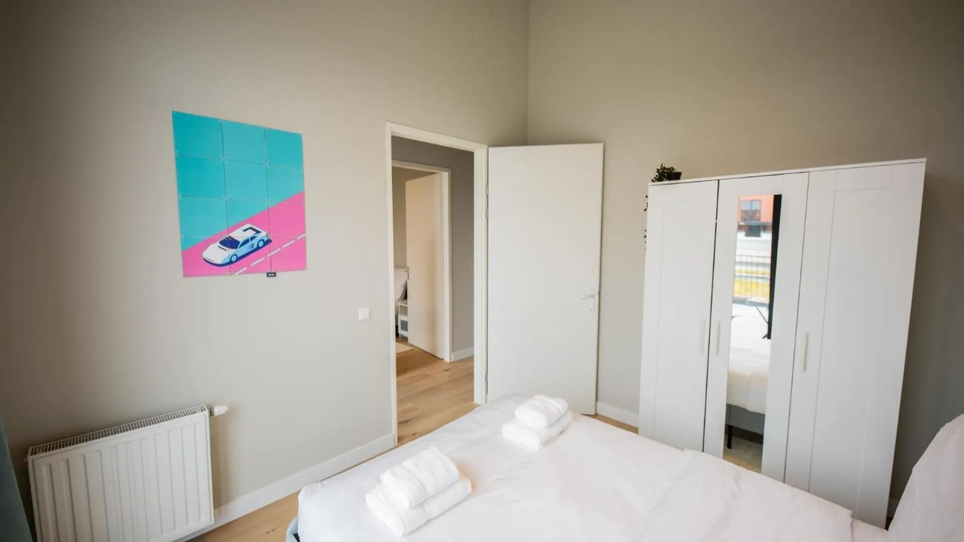 Ample 3 Bedroom Apartment Rotterdam
