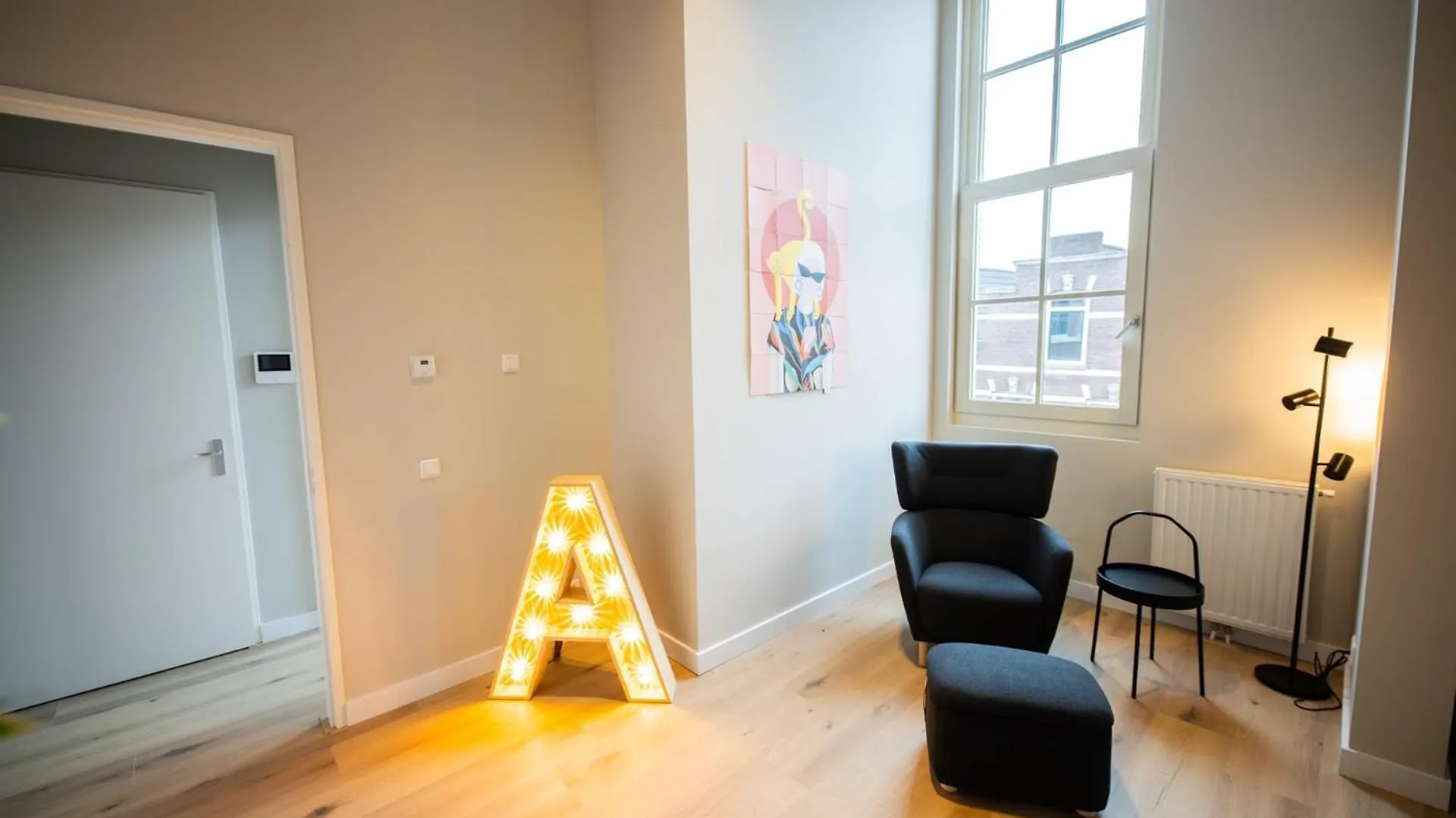 Ample 3 Bedroom Apartment Rotterdam