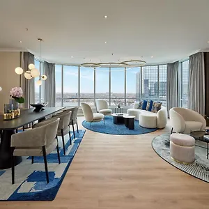 5* מלון Marriott